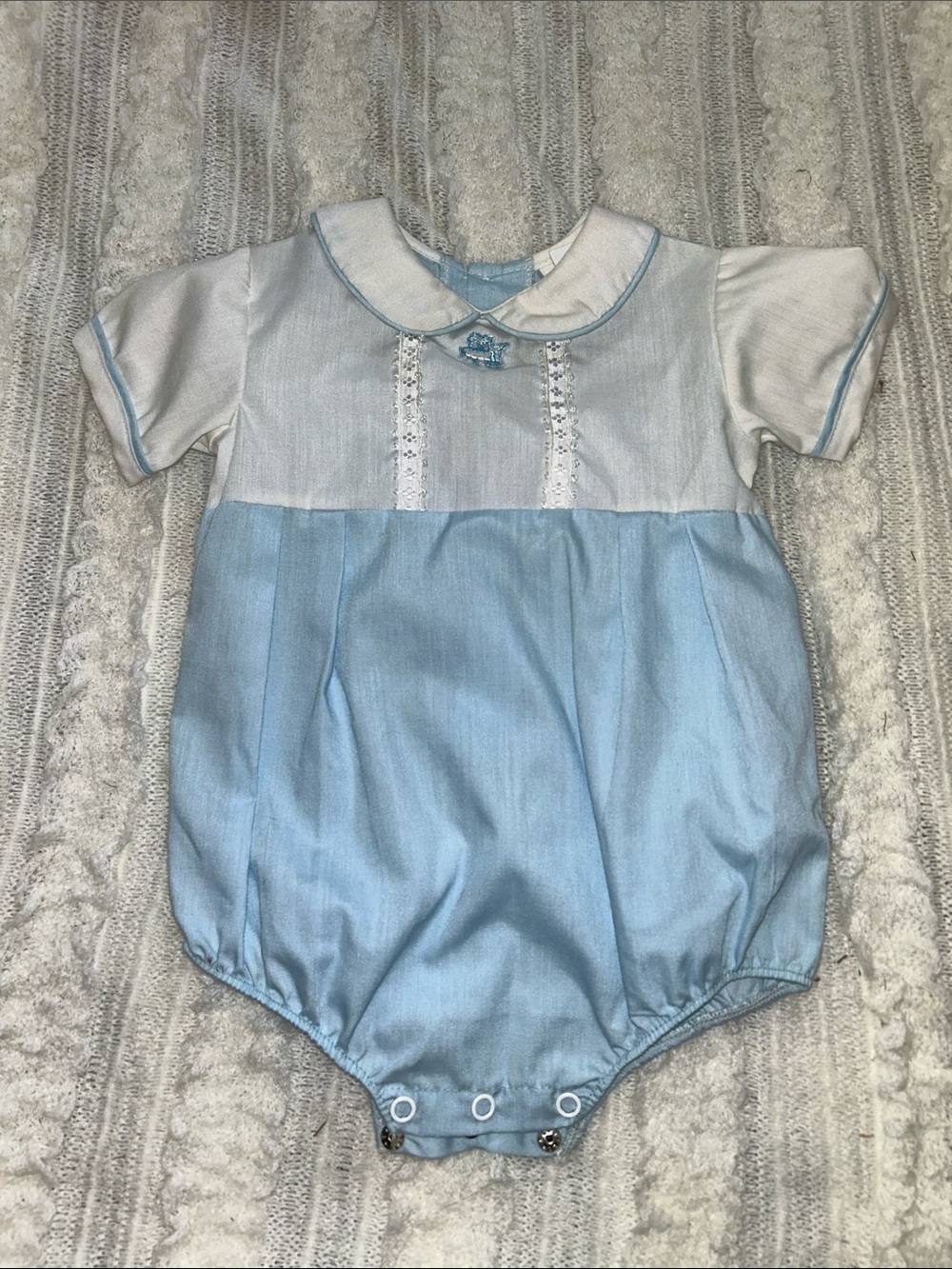 Vintage Classic Baby Boys Light Blue & White One-Piece Romper